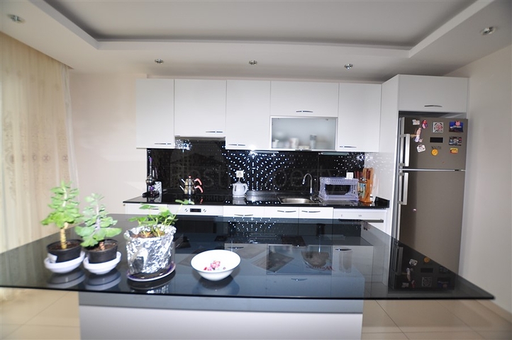 اطلالة بحر - دوبلكس 2 غرفة وصالة ضمن مجمع فاخر في كاستل / الانيا 