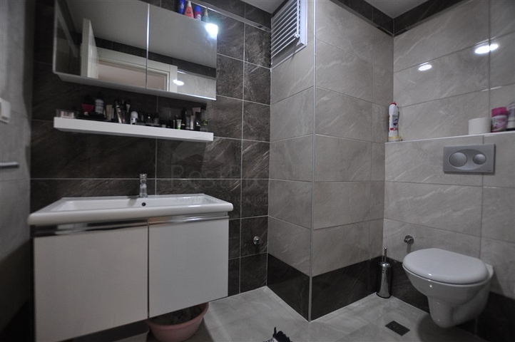 اطلالة بحر - دوبلكس 2 غرفة وصالة ضمن مجمع فاخر في كاستل / الانيا 