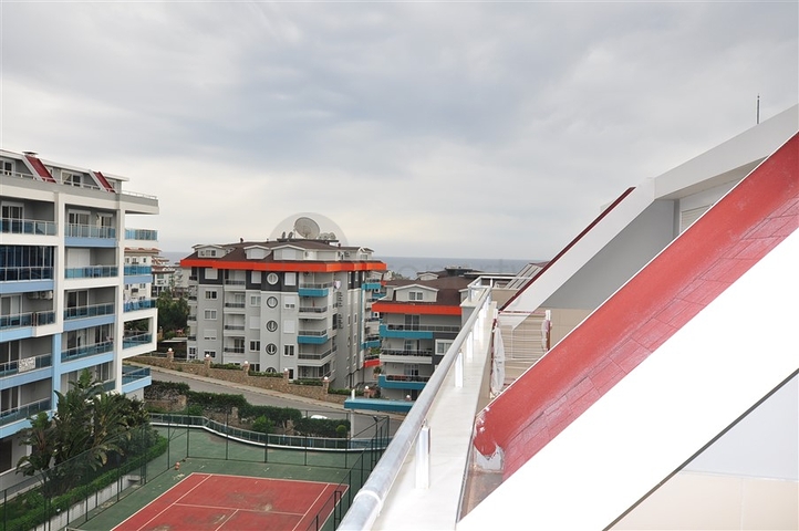 اطلالة بحر - دوبلكس 2 غرفة وصالة ضمن مجمع فاخر في كاستل / الانيا 