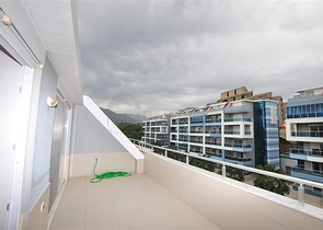 اطلالة بحر - دوبلكس 2 غرفة وصالة ضمن مجمع فاخر في كاستل / الانيا 