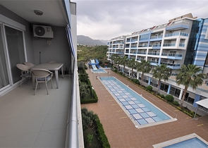 اطلالة بحر - دوبلكس 2 غرفة وصالة ضمن مجمع فاخر في كاستل / الانيا 