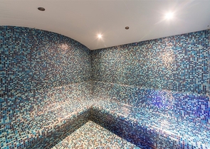 اطلالة بحر - دوبلكس 2 غرفة وصالة ضمن مجمع فاخر في كاستل / الانيا 