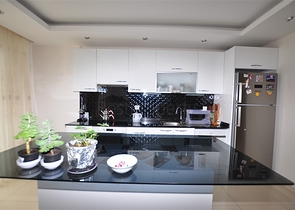 اطلالة بحر - دوبلكس 2 غرفة وصالة ضمن مجمع فاخر في كاستل / الانيا 