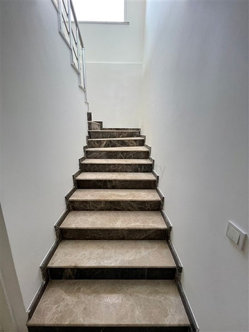 دوبلكس واسعة 250 متر مربع - في محمودلار / الانيا 