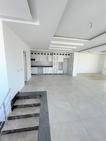 دوبلكس واسعة 250 متر مربع - في محمودلار / الانيا 