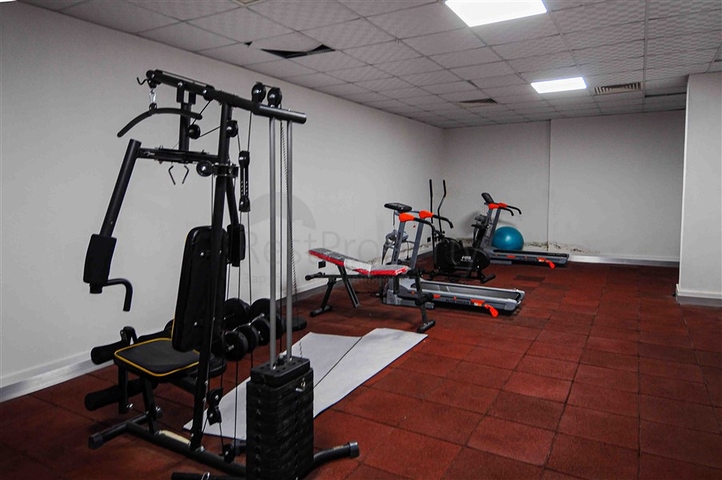 شقة للبيع في اوبا بسعر مناسب - غرفة وصالة ضمن مجمع حديث - قريبة من البحر -اوبا / الانيا 