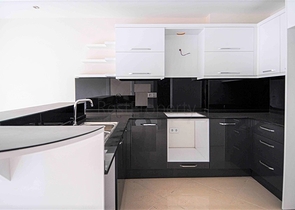 شقة للبيع في اوبا بسعر مناسب - غرفة وصالة ضمن مجمع حديث - قريبة من البحر -اوبا / الانيا 