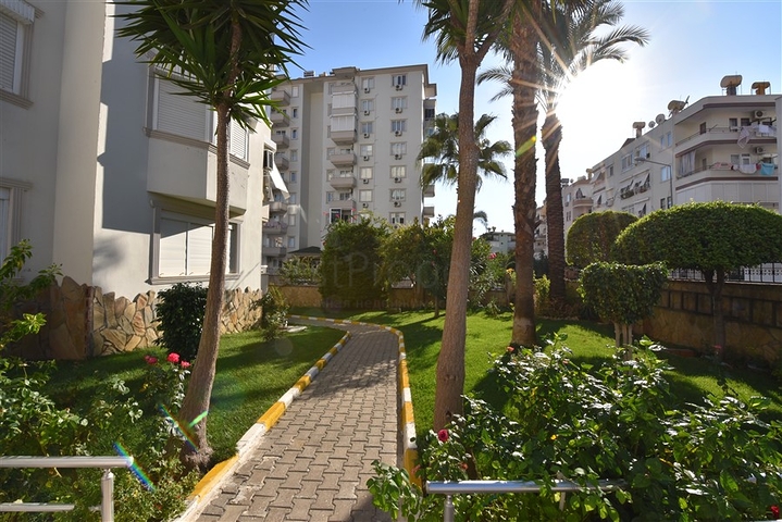 قريبة من شاطئ كليوباترا -شقة 2 غرفة وصالة -مطبخ منفصل -في مركز الانيا 