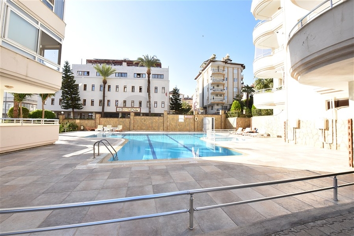 قريبة من شاطئ كليوباترا -شقة 2 غرفة وصالة -مطبخ منفصل -في مركز الانيا 