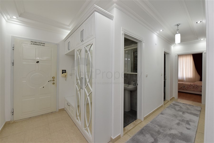 قريبة من شاطئ كليوباترا -شقة 2 غرفة وصالة -مطبخ منفصل -في مركز الانيا 