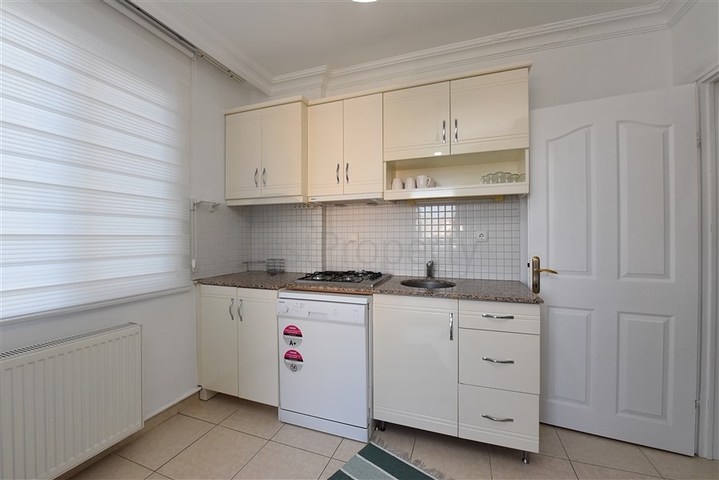 قريبة من شاطئ كليوباترا -شقة 2 غرفة وصالة -مطبخ منفصل -في مركز الانيا 