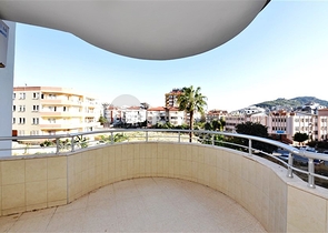 قريبة من شاطئ كليوباترا -شقة 2 غرفة وصالة -مطبخ منفصل -في مركز الانيا 