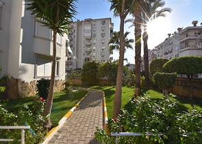 قريبة من شاطئ كليوباترا -شقة 2 غرفة وصالة -مطبخ منفصل -في مركز الانيا 