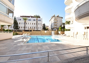 قريبة من شاطئ كليوباترا -شقة 2 غرفة وصالة -مطبخ منفصل -في مركز الانيا 