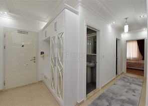 قريبة من شاطئ كليوباترا -شقة 2 غرفة وصالة -مطبخ منفصل -في مركز الانيا 