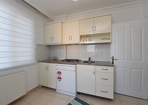 قريبة من شاطئ كليوباترا -شقة 2 غرفة وصالة -مطبخ منفصل -في مركز الانيا 