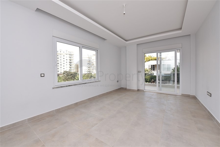 سعر مناسب -شقة غرفة وصالة -مجمع جديد -في محمودلار/ الانيا 