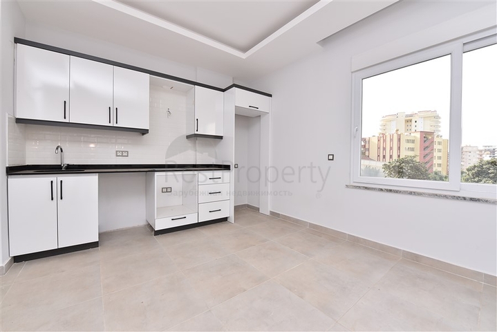 سعر مناسب -شقة غرفة وصالة -مجمع جديد -في محمودلار/ الانيا 