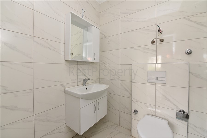 سعر مناسب -شقة غرفة وصالة -مجمع جديد -في محمودلار/ الانيا 