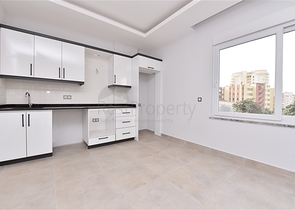 سعر مناسب -شقة غرفة وصالة -مجمع جديد -في محمودلار/ الانيا 