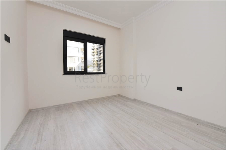 سعر مناسب -شقة غرفة وصالة -مجمع جديد -في محمودلار / الانيا 