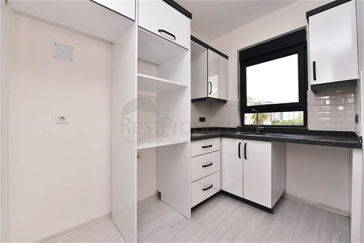 سعر مناسب -شقة غرفة وصالة -مجمع جديد -في محمودلار / الانيا 