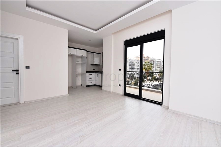 سعر مناسب -شقة غرفة وصالة -مجمع جديد -في محمودلار / الانيا 