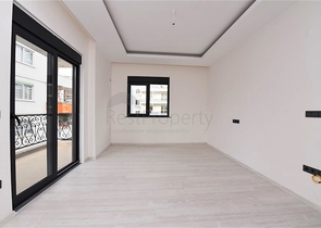 سعر مناسب -شقة غرفة وصالة -مجمع جديد -في محمودلار / الانيا 