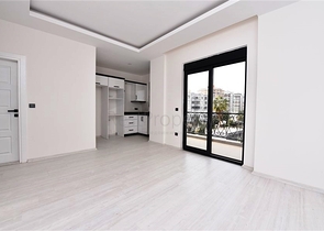 سعر مناسب -شقة غرفة وصالة -مجمع جديد -في محمودلار / الانيا 