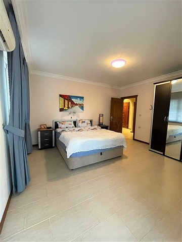 شقة اطلالة بحر في الانيا - تصميم 2 غرفة وصالة -ضمن مجمع على البحر مباشرة -محمودلار / الانيا 