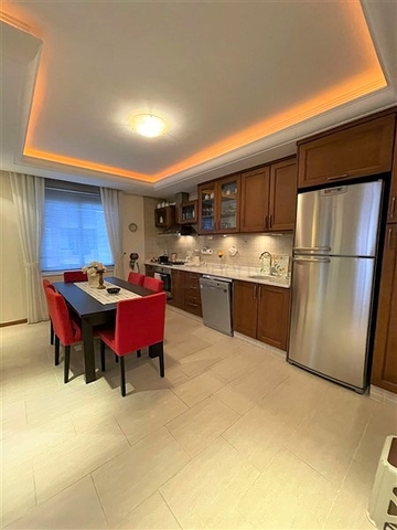 شقة اطلالة بحر في الانيا - تصميم 2 غرفة وصالة -ضمن مجمع على البحر مباشرة -محمودلار / الانيا 