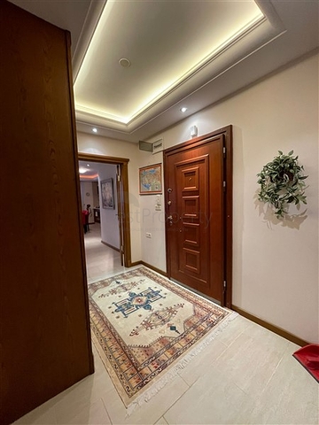 شقة اطلالة بحر في الانيا - تصميم 2 غرفة وصالة -ضمن مجمع على البحر مباشرة -محمودلار / الانيا 