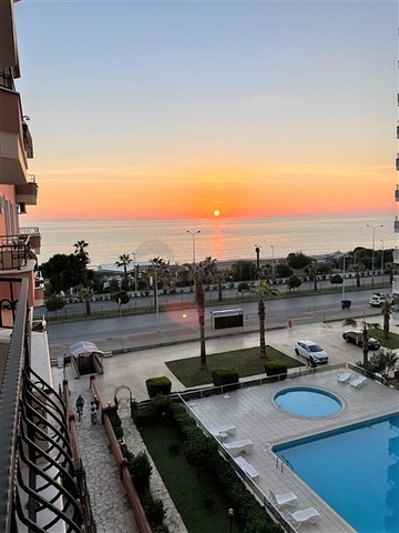 شقة اطلالة بحر في الانيا - تصميم 2 غرفة وصالة -ضمن مجمع على البحر مباشرة -محمودلار / الانيا 