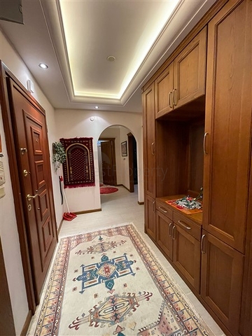 شقة اطلالة بحر في الانيا - تصميم 2 غرفة وصالة -ضمن مجمع على البحر مباشرة -محمودلار / الانيا 