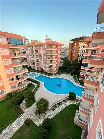 شقة اطلالة بحر في الانيا - تصميم 2 غرفة وصالة -ضمن مجمع على البحر مباشرة -محمودلار / الانيا 