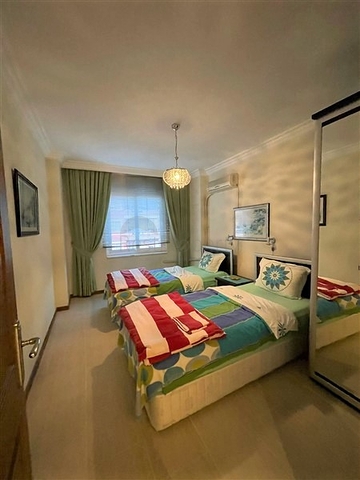 شقة اطلالة بحر في الانيا - تصميم 2 غرفة وصالة -ضمن مجمع على البحر مباشرة -محمودلار / الانيا 