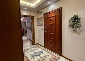 شقة اطلالة بحر في الانيا - تصميم 2 غرفة وصالة -ضمن مجمع على البحر مباشرة -محمودلار / الانيا 