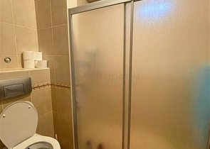 شقة اطلالة بحر في الانيا - تصميم 2 غرفة وصالة -ضمن مجمع على البحر مباشرة -محمودلار / الانيا 