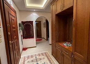 شقة اطلالة بحر في الانيا - تصميم 2 غرفة وصالة -ضمن مجمع على البحر مباشرة -محمودلار / الانيا 