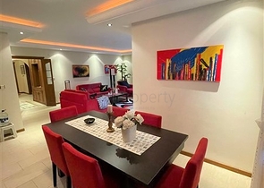 شقة اطلالة بحر في الانيا - تصميم 2 غرفة وصالة -ضمن مجمع على البحر مباشرة -محمودلار / الانيا 