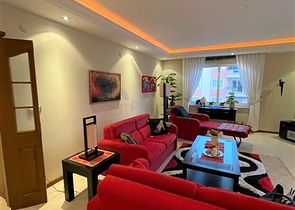 شقة اطلالة بحر في الانيا - تصميم 2 غرفة وصالة -ضمن مجمع على البحر مباشرة -محمودلار / الانيا 