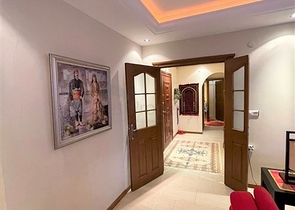 شقة اطلالة بحر في الانيا - تصميم 2 غرفة وصالة -ضمن مجمع على البحر مباشرة -محمودلار / الانيا 