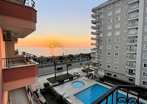 شقة اطلالة بحر في الانيا - تصميم 2 غرفة وصالة -ضمن مجمع على البحر مباشرة -محمودلار / الانيا 