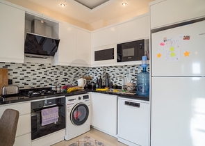 شقة اطلالة ساحرة -غرفة وصالة مفروشة -في محمودلار / الانيا 