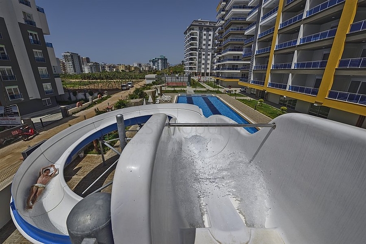 شقة عائلية فاخرة - غرفتين وصالة مفروشة -مجمع 5 نجوم -في محمودلار / الانيا 