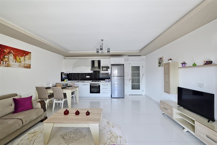 شقة عائلية فاخرة - غرفتين وصالة مفروشة -مجمع 5 نجوم -في محمودلار / الانيا 