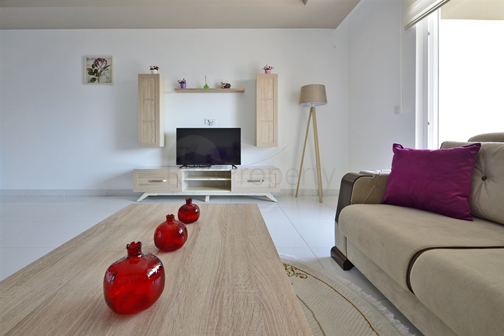 شقة عائلية فاخرة - غرفتين وصالة مفروشة -مجمع 5 نجوم -في محمودلار / الانيا 