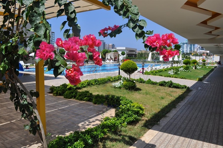 شقة عائلية فاخرة - غرفتين وصالة مفروشة -مجمع 5 نجوم -في محمودلار / الانيا 