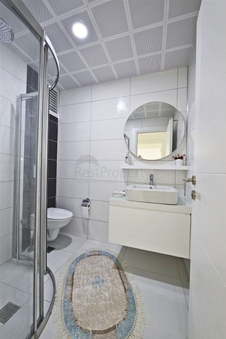 شقة عائلية فاخرة - غرفتين وصالة مفروشة -مجمع 5 نجوم -في محمودلار / الانيا 