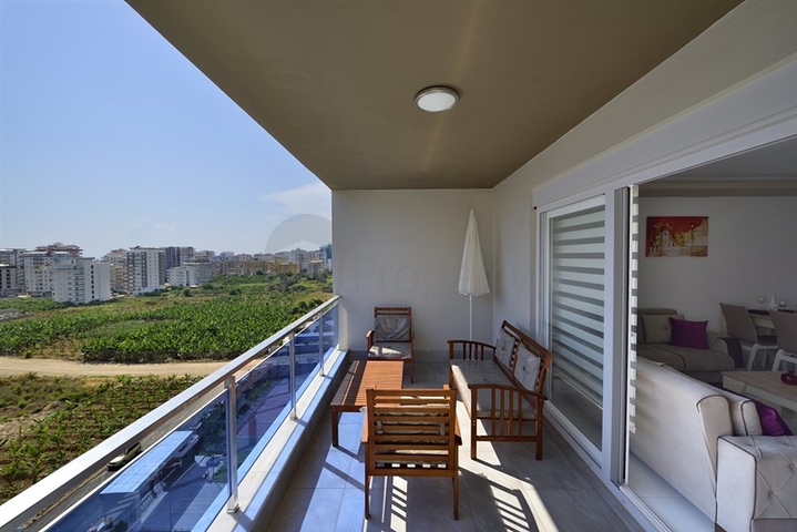 شقة عائلية فاخرة - غرفتين وصالة مفروشة -مجمع 5 نجوم -في محمودلار / الانيا 